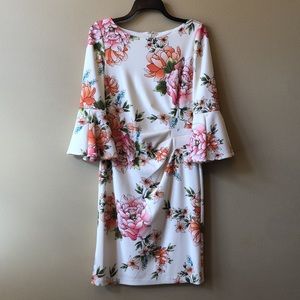 Jessica Howard Ivory Floral Bell Sleeve Dress Size 6